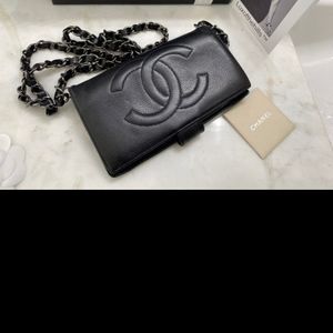 Authentic Vintage Chanel Wallet on Chain